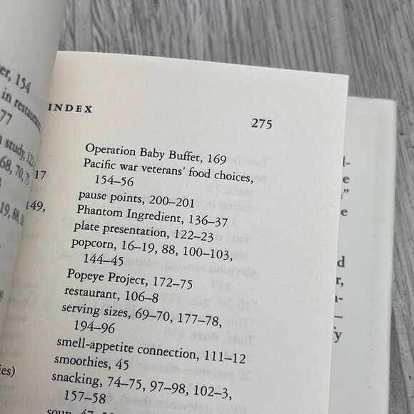 Mindless Eating: Why We Eat More Than We Think by Brian Wansink - Picture 5 of 6